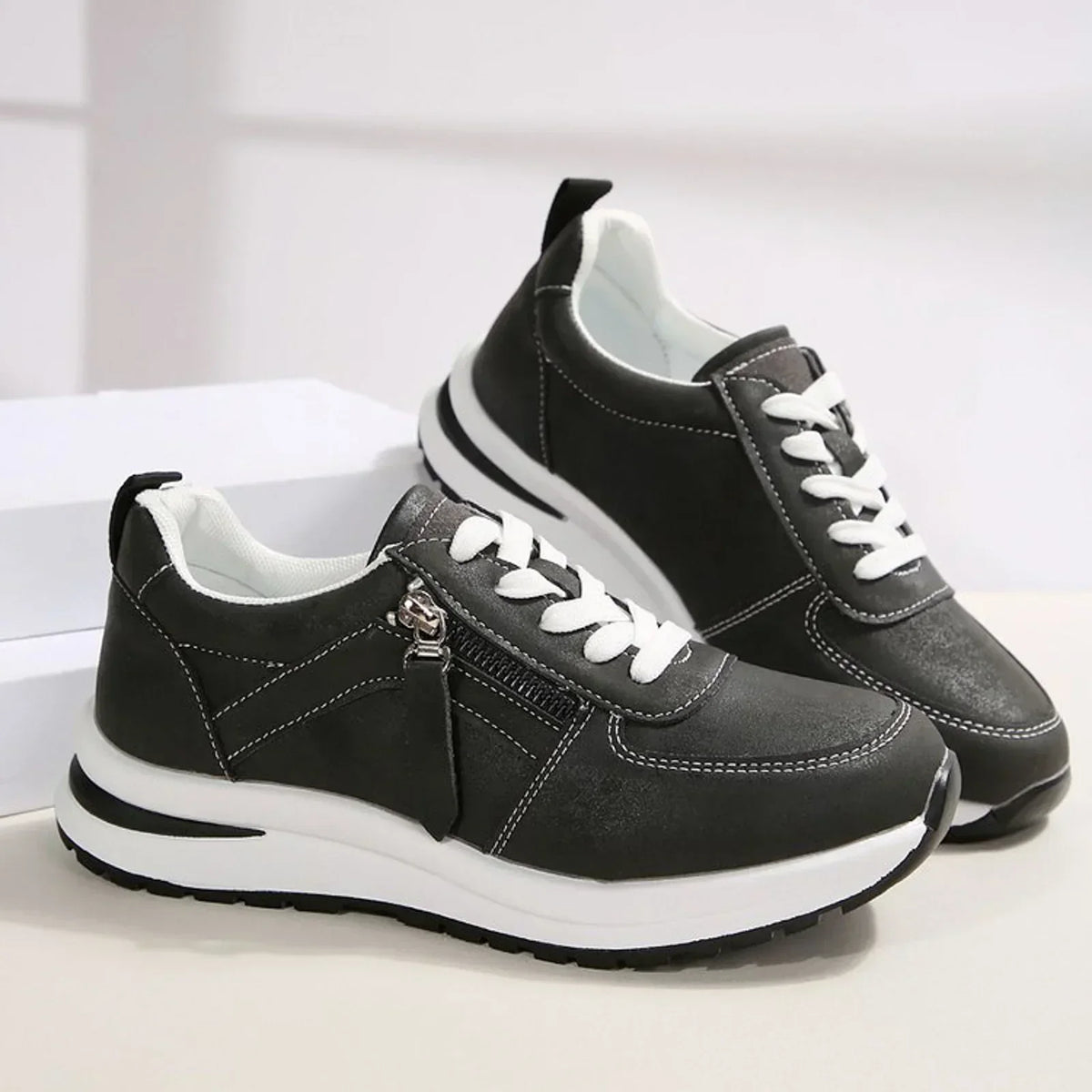 Lacey - Orthopaedic Sneaker