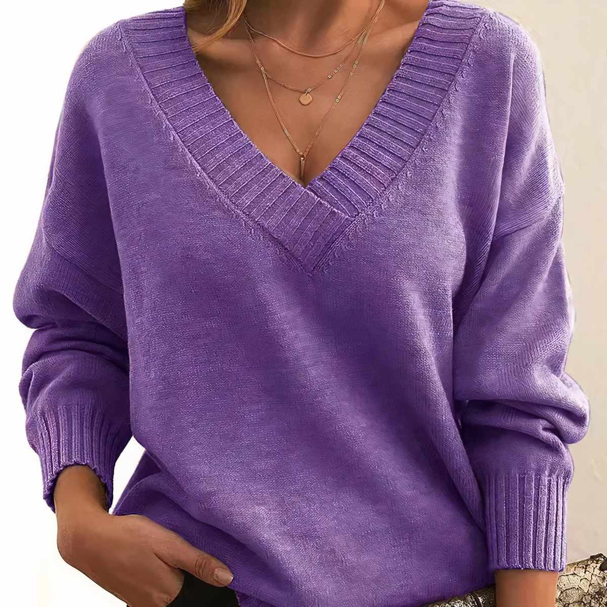 Mira - Chic Sweater