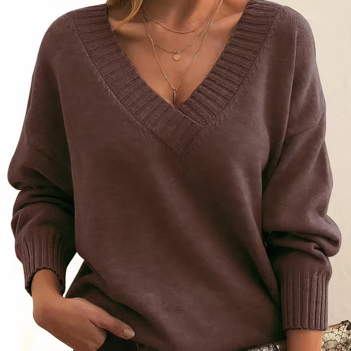 Mira - Chic Sweater